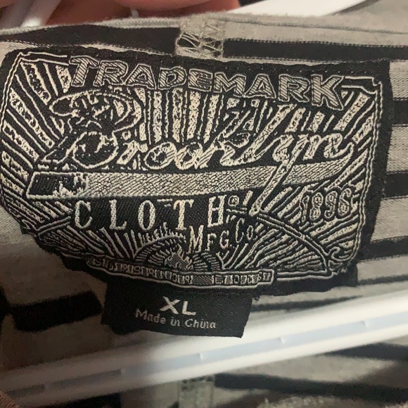 Trademark Brooklyn striped t shirt. Size XL, fits more like a Large. - Picture 3 of 3